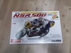 3023 Kyosho - 1/8 SCALE EP MOTORCYCLES HANGING ON RACER - HONDA NSR500