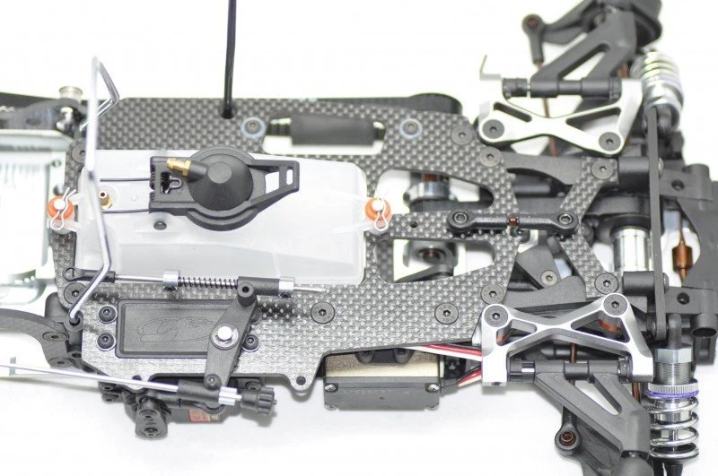 SER903011 Serpent Serpent 966 -TE V2 1/8 Scale 4WD 6 SER903011 Serpent Serpent 966 -TE V2 1/8 Scale 4WD - Image 4